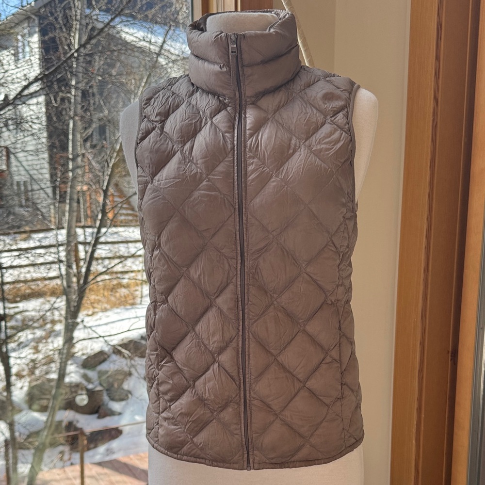 Uniqlo ultra lightweight packable Quilted down Vest
